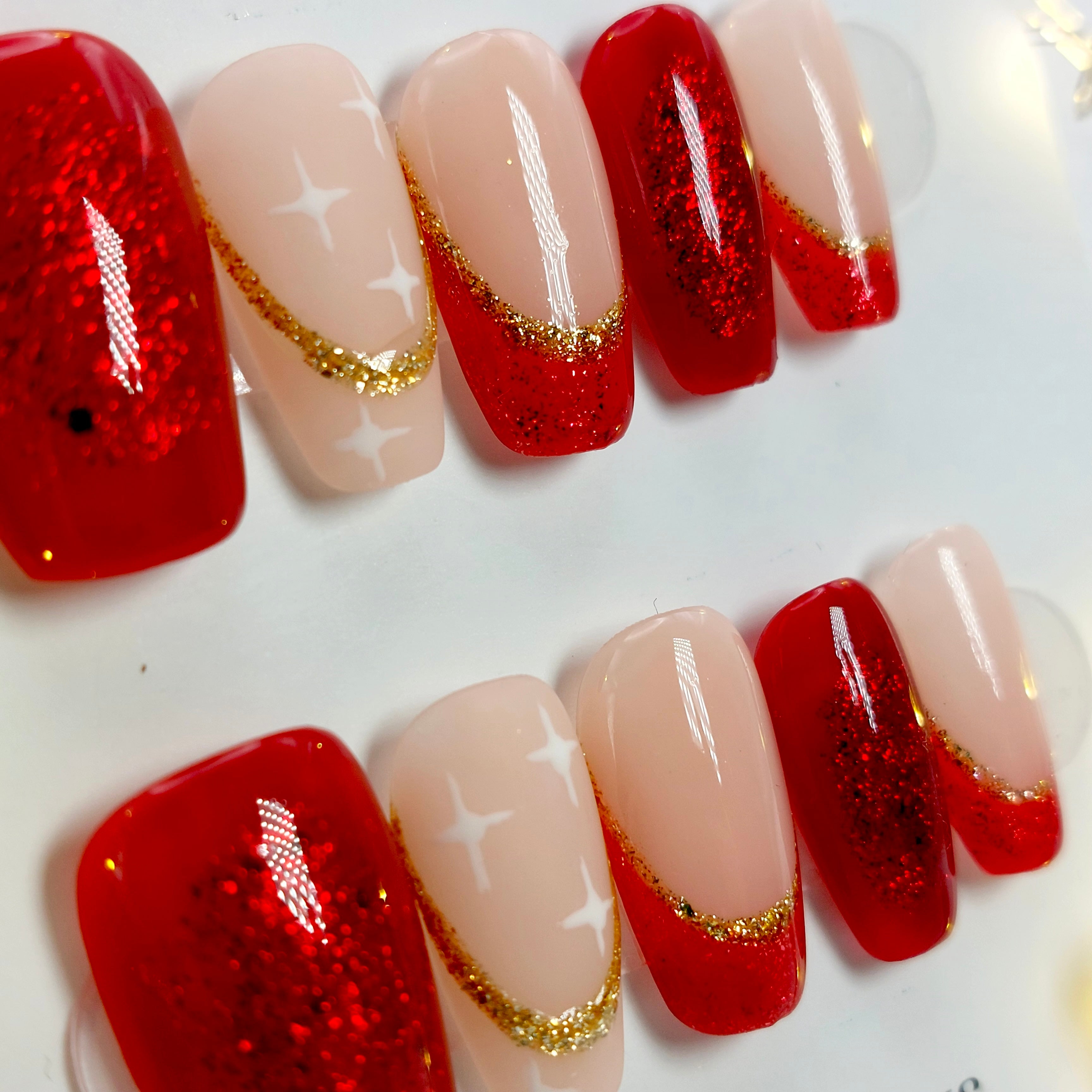 Red & Gold Glitter Nails (24pcs)