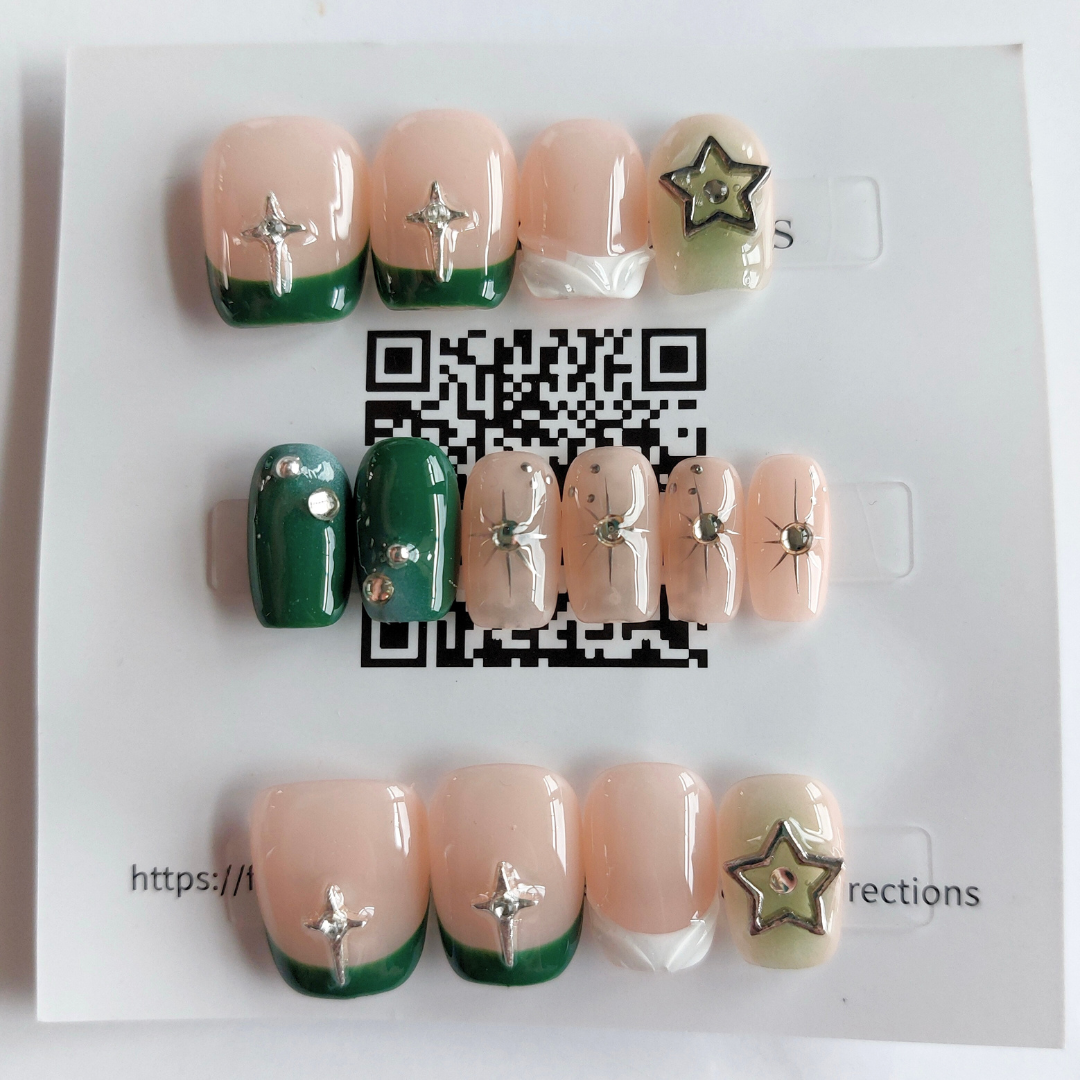 Green Stars & Dreams Nails (24pcs) - Extra Short Square