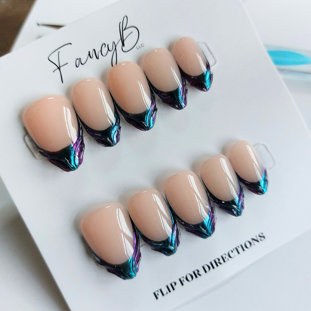 Purple &amp; Blue Chrome French Nails (24pcs) - Short Almond