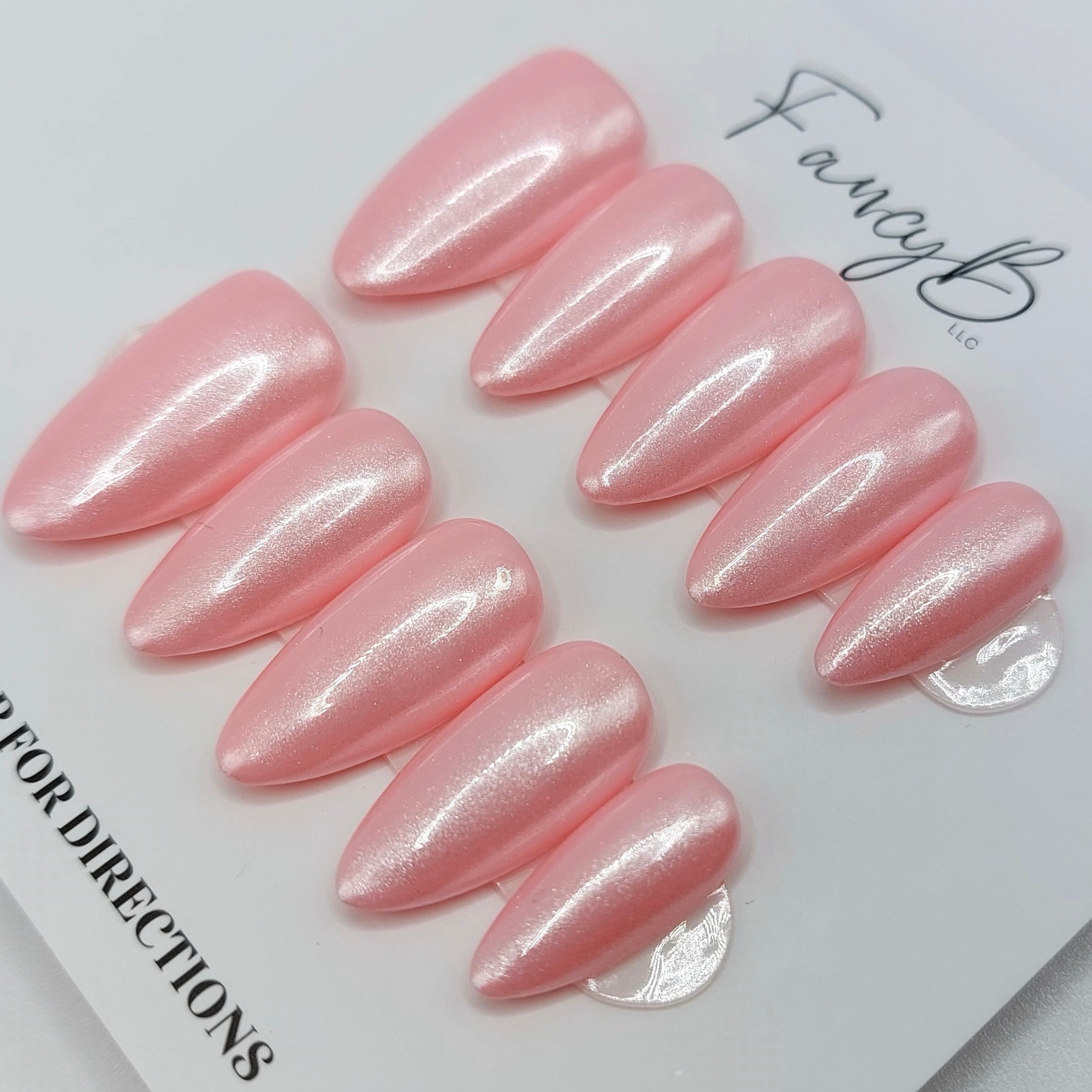 Amazon.com: Artquee Clear White Ombre Press on Nails Medium Length Fake  Nails Almond Shape Glossy Acrylic False Nail Tips Stick on Fingernails for  Women in 12 Sizes - 24pcs Nail Kit :