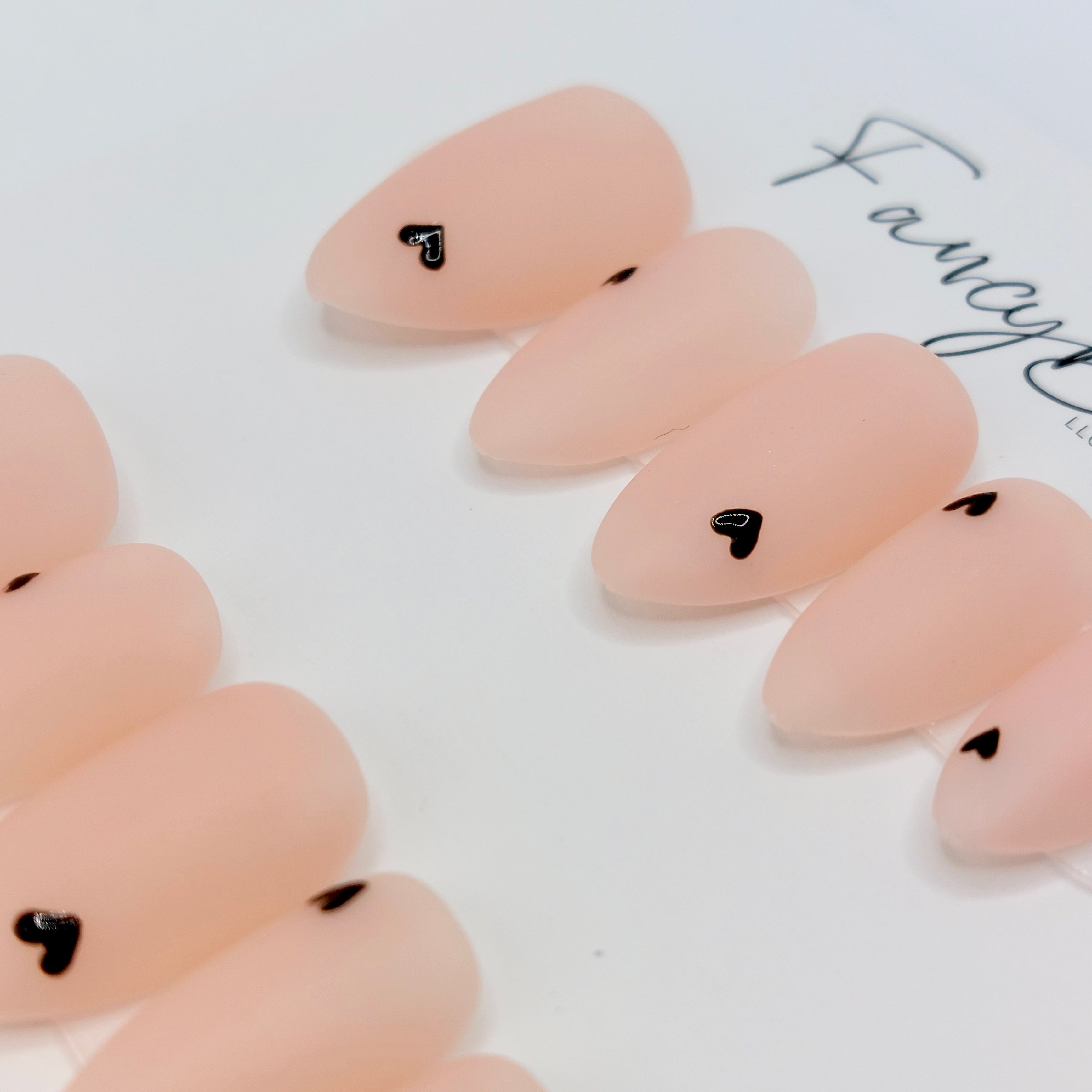 Tiny Hearts Nails (24pcs) - Short Almond