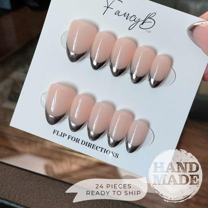 Smooth Chrome French Tip Nails (24pcs) - Short Almond