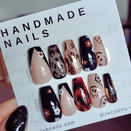 Wild Whimsy Smiley Face Press on Nails (10pcs)