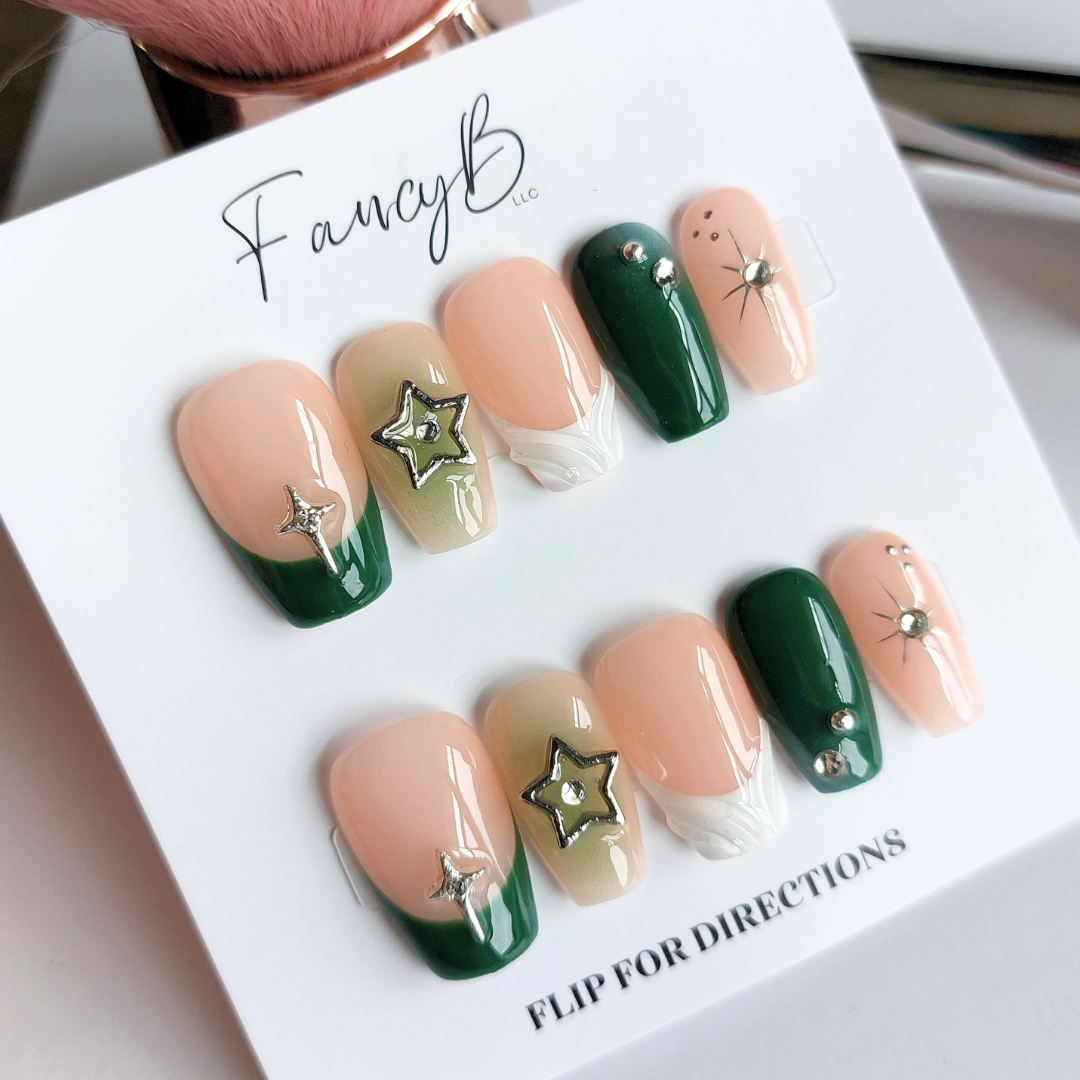 Green Stars &amp; Dreams Nails (24pcs) - Short Coffin