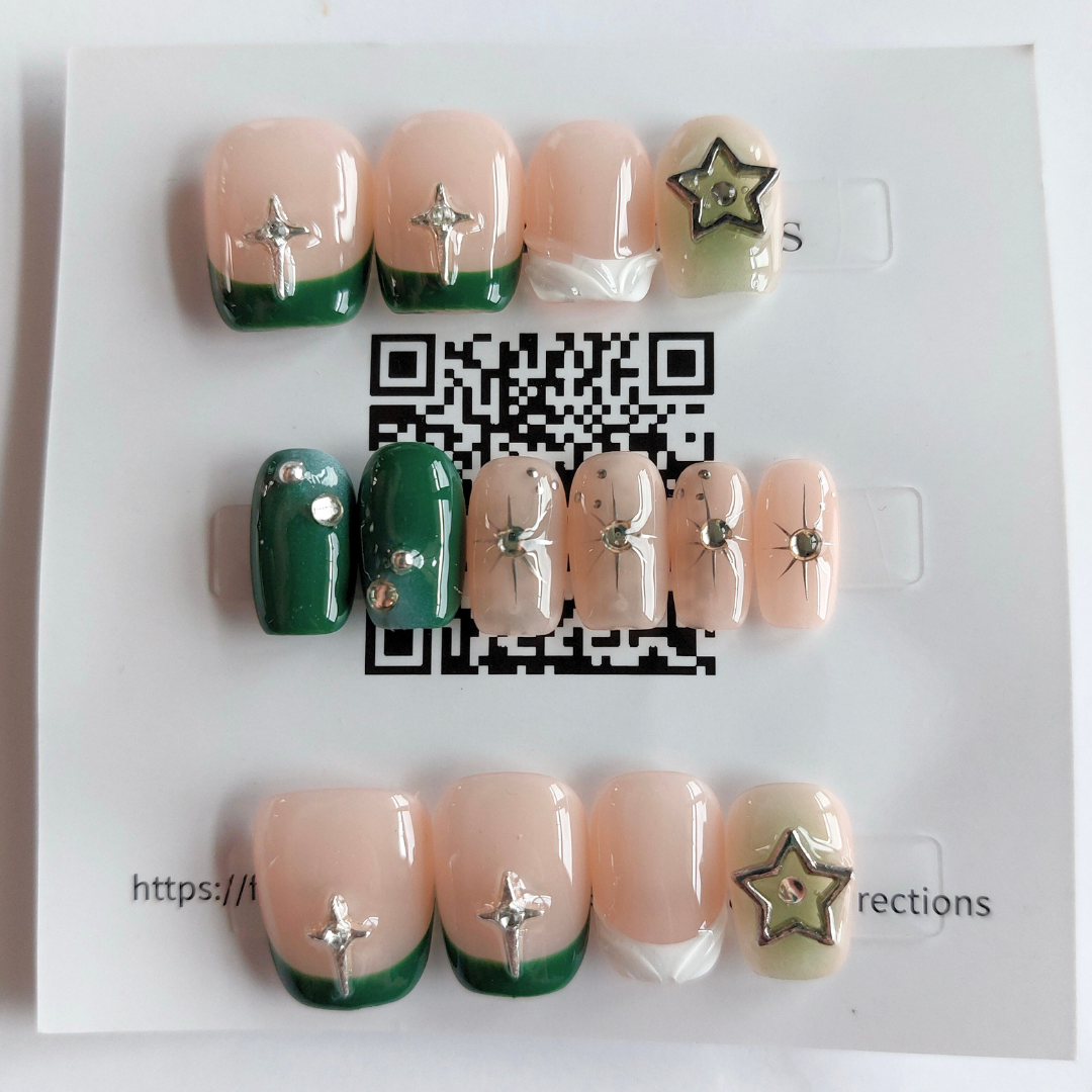 Green Stars &amp; Dreams Nails (24pcs) - Short Square