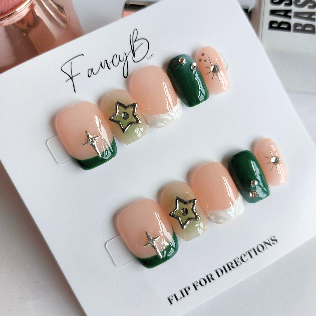 Green Stars &amp; Dreams Nails (24pcs) - Short Square