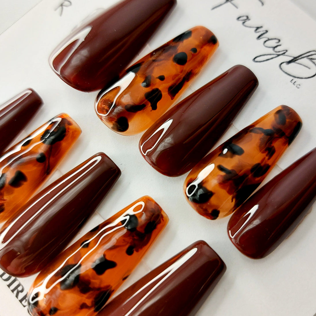 Trendy Tortoiseshell | Animal Print Tortoiseshell Press on Nails in Deep Red